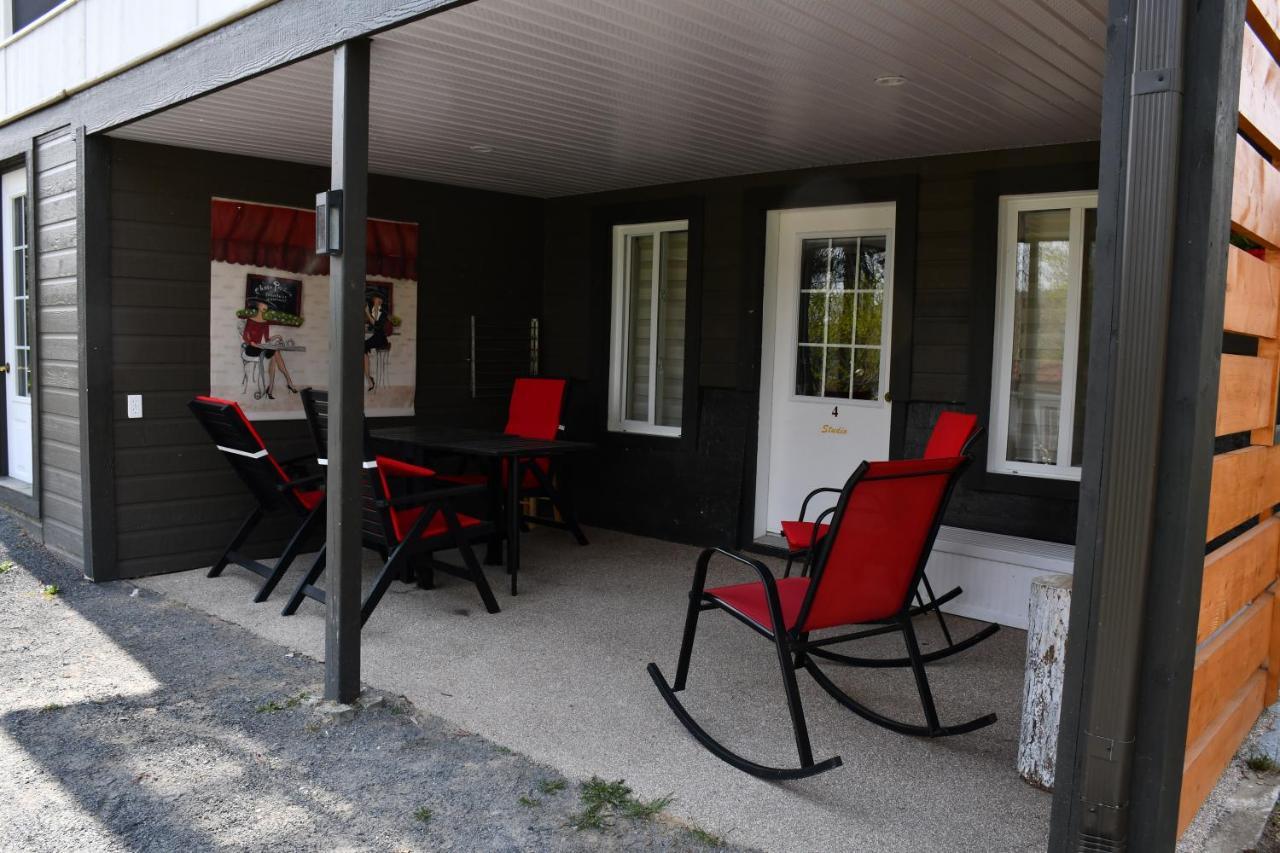 Gite Grand Moment Bed and Breakfast Cabano Esterno foto