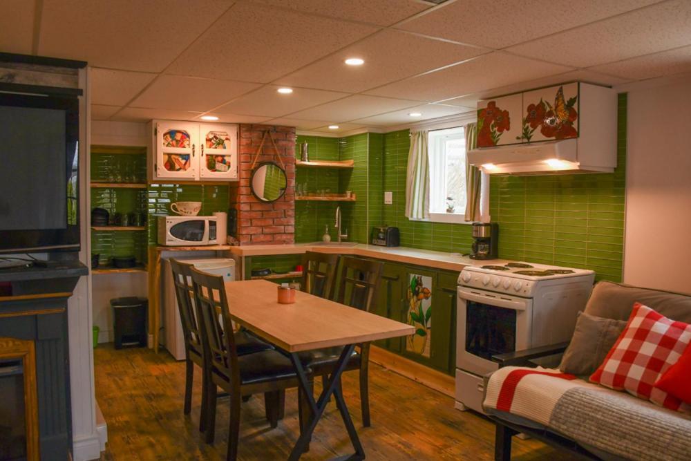 Gite Grand Moment Bed and Breakfast Cabano Esterno foto