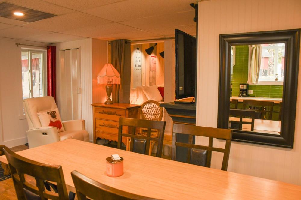 Gite Grand Moment Bed and Breakfast Cabano Esterno foto