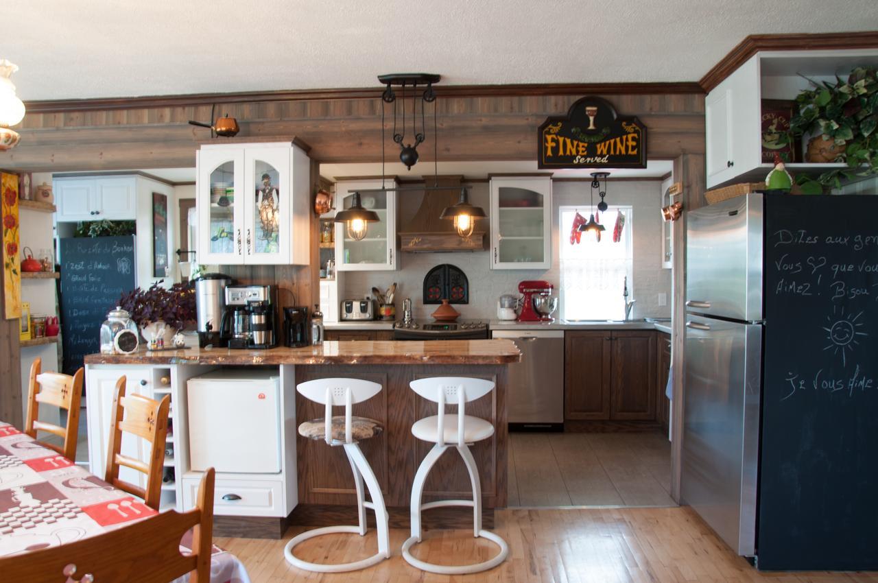 Gite Grand Moment Bed and Breakfast Cabano Esterno foto